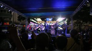 ¡De fiesta, Culiacán con Los Apson, en la plazuela Obregón!