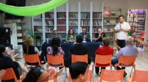 La lectura vence nuestras limitaciones, dicen promotores de clubes en charla