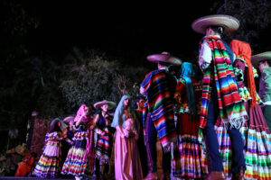 La Compañía Folclórica Sinaloense  lleva sus “Fiestas Decembrinas” al Botánico