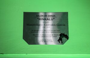 Develan placa en honor a Maximiliano  Corrales “Rinkalu”, en la ESAJL