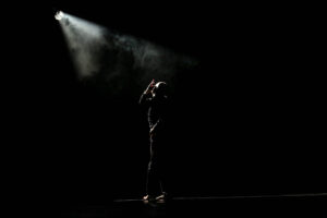 Presentan “T.O.C.”, una exploración escénica sobre identidad y migración