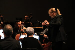 Protagoniza la OSSLA “Cuentos, mares y danzas”, con Isabel Costes como directora huésped