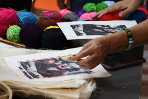 El bordado como acto de memoria, encuentro y expresión colectiva