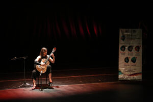 Émilie Fend detiene el tiempo con un concierto íntimo y luminoso