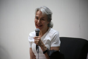 Verónica Murguía comparte una apasionada defensa de la lectura frente a la sobreinformación