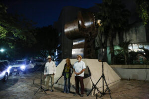 Rosa María Robles restaura “El Grito”, una obra que mantiene vigente su llamado a la libertad de expresión