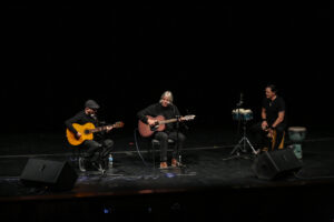 Virulo, Rachid López y Dani Borrego convierten el Teatro Pablo de Villavicencio en una fiesta